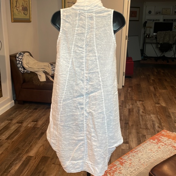 White Linen Dress with cow neck - Picture 5 of 14